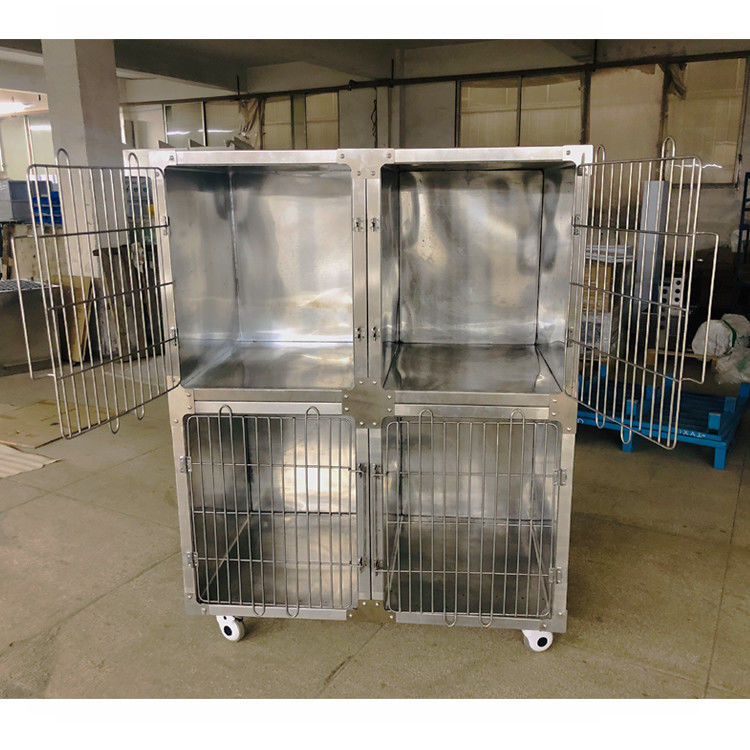 De de stevige Producten van het Douanemetaal/Kooi van de Roestvrij staalhond met 4 Gietmachinewielen